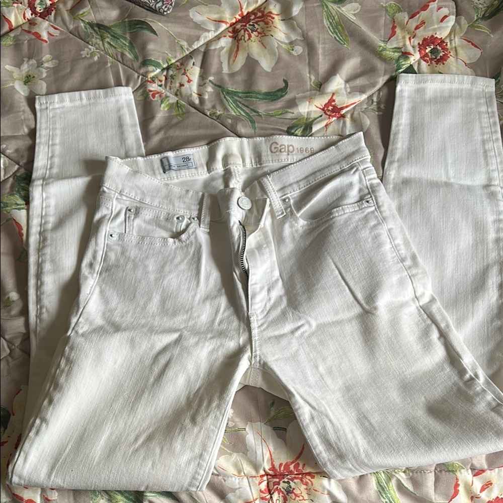 Gap women's White Jeans